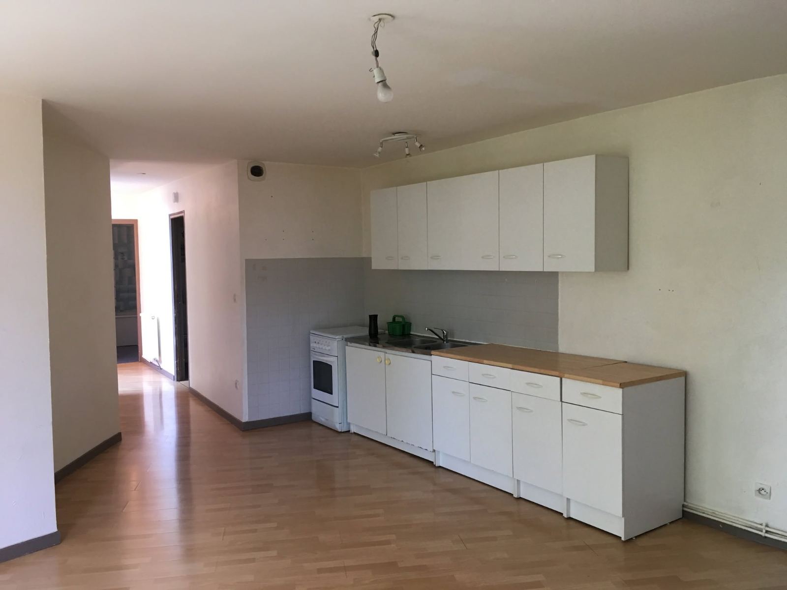 IDR de 660 m² à Somain